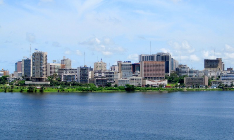 Le quartier du Plateau, Abidjan — Wikimedia Commons
